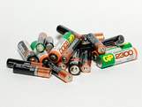 Alte Gerätebatterien